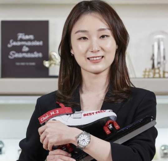 金妍儿退役时间