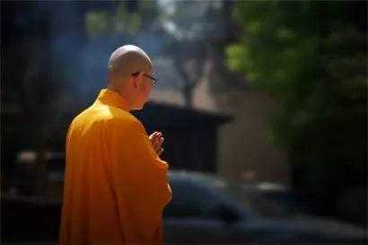 上香的时间一般在什么时间