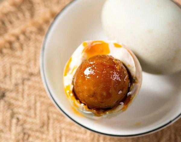 咸鸭蛋腌10天可以吃不