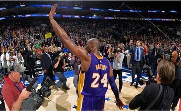 科比多少岁退役的