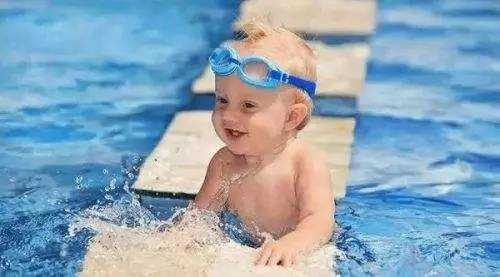 儿童泳镜买什么样的比较好