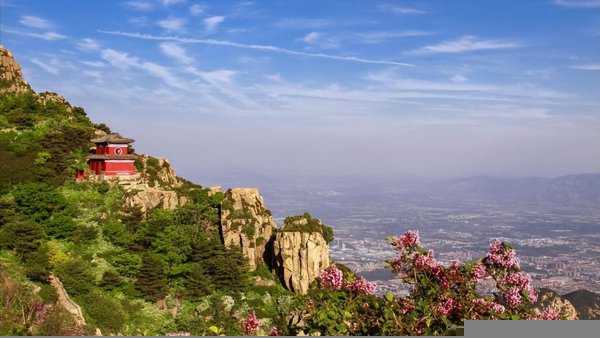 泰山和黄山哪个高一些