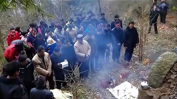 参加葬礼怎么避开晦气