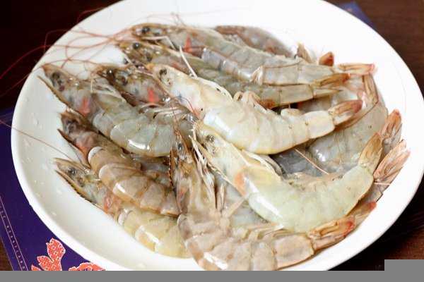 刚买回来的大虾怎么处理干净