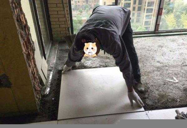 贴地板砖的方法与步骤