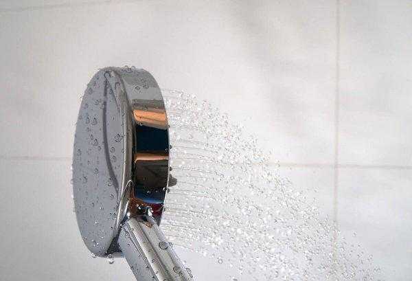 新买的花洒出水没劲怎么回事