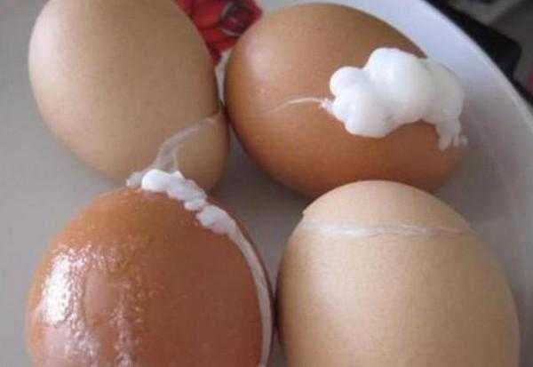煮鸡蛋为什么会爆壳是什么原因