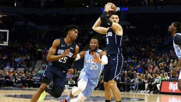 篮球中锋的位置和打法教学