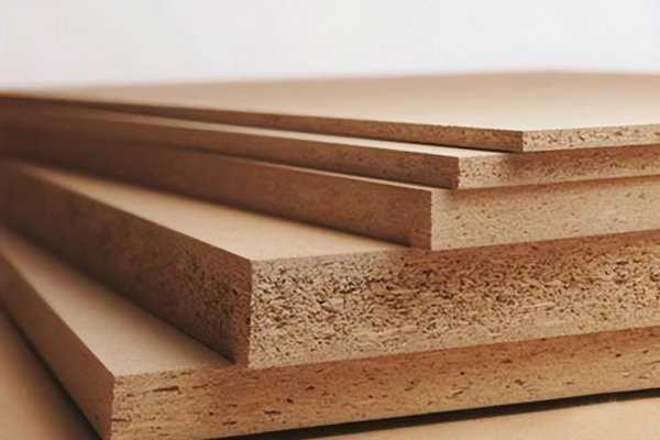 多层实木板和实木颗粒板哪个好