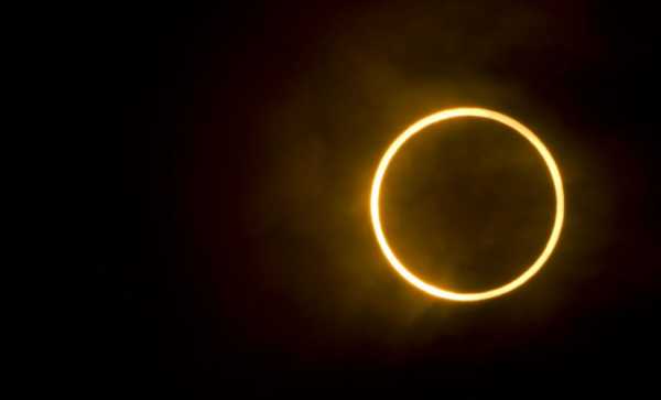 日环食的形成原理是什么