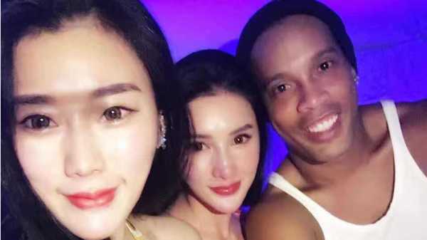 罗纳尔迪尼奥怎么废的