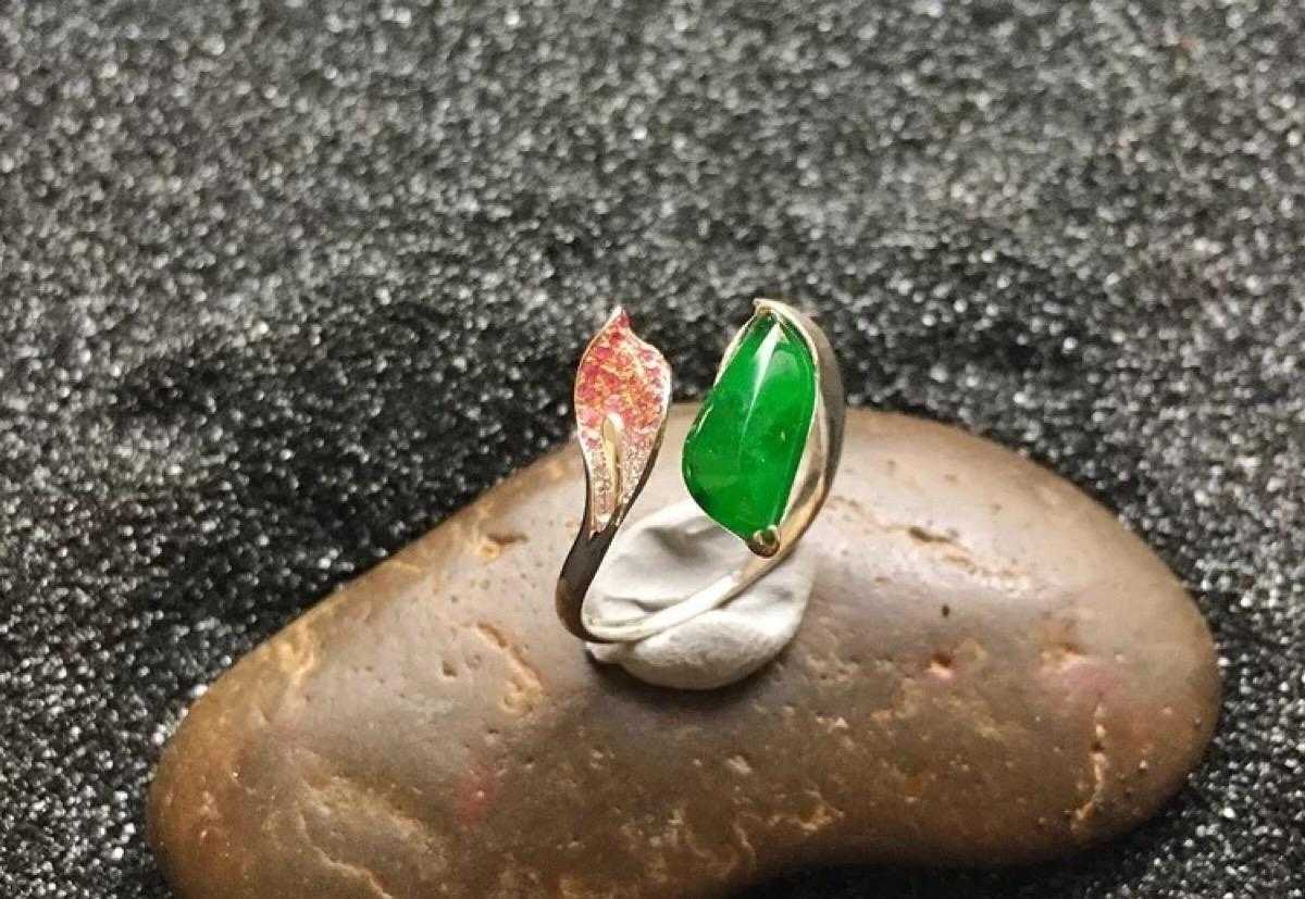 哪些属相不适合戴玉