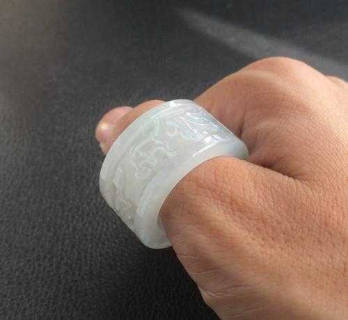 年轻人如何选玉镯