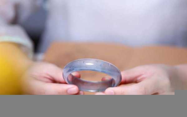 年轻人如何选玉镯