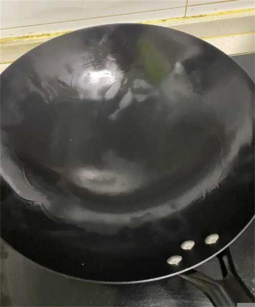 什么锅炒菜最好