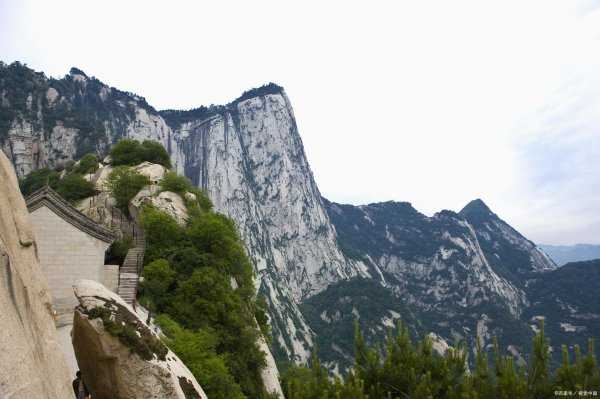 奇险天下第一山是哪座山