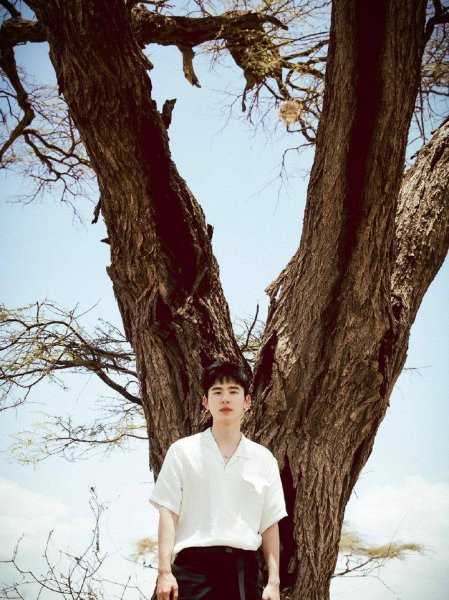 男生怎样拍照好看又上镜