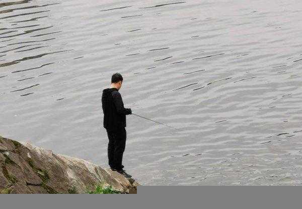 路亚竿能钓鲫鱼草鱼鲤鱼吗