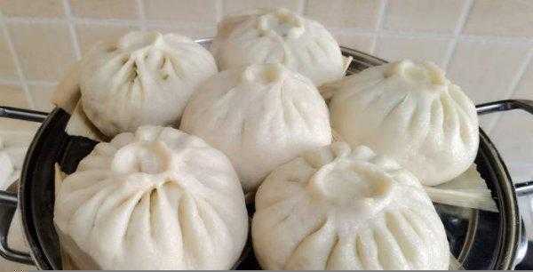 韭菜包子馅怎样做出来是绿色的