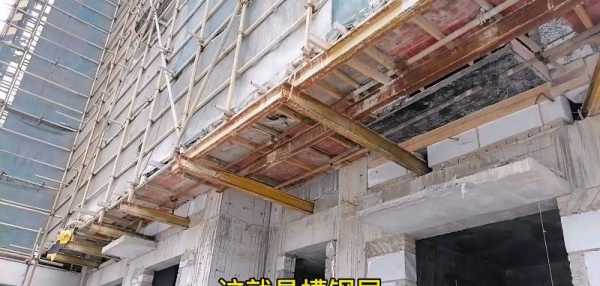 17层的楼房槽钢层在几楼