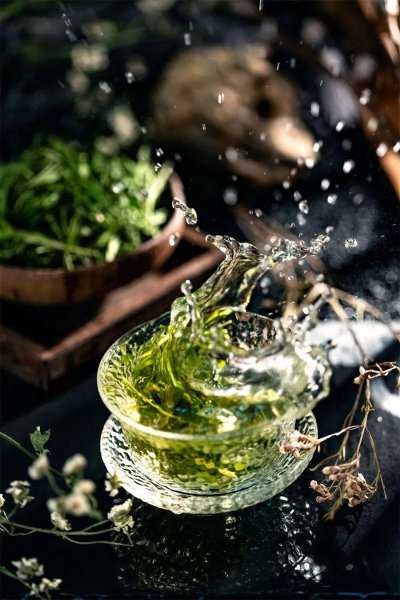 绿茶可以用100度开水泡吗