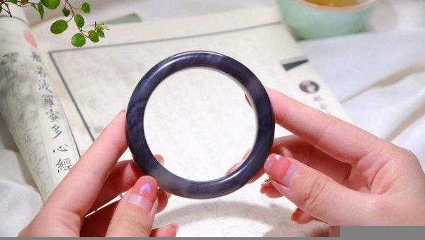 和田玉烟紫值得入手吗