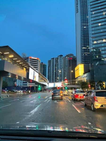 马来西亚比中国富裕吗