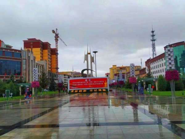 合作市海拔多少米