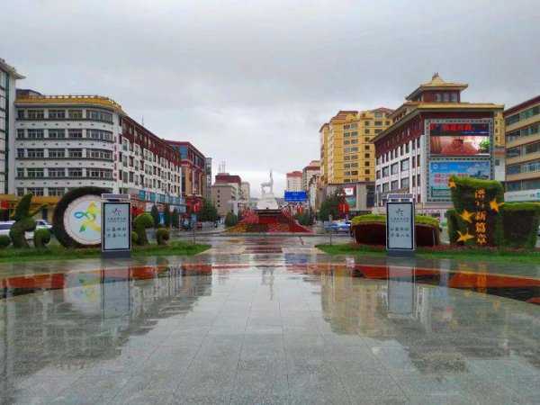 合作市海拔多少米