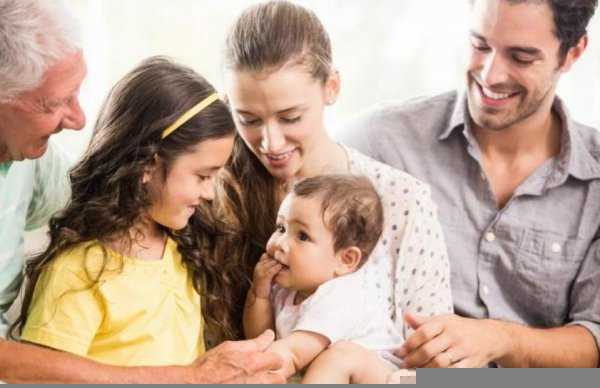 宝宝先叫爸爸好还是妈妈好