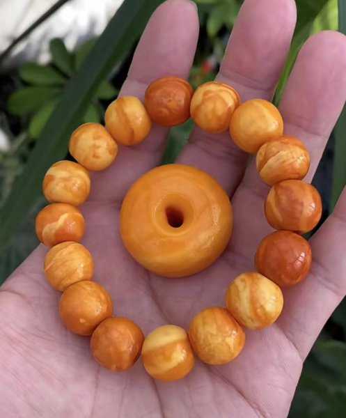 戴蜜蜡对人身体有什么好处