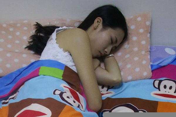 晚上开窗通风睡觉对身体好吗