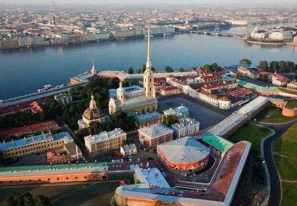 圣彼得堡是哪个国家的城市