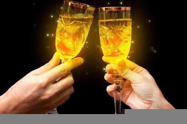 我等你到三十五岁讲的什么故事内容