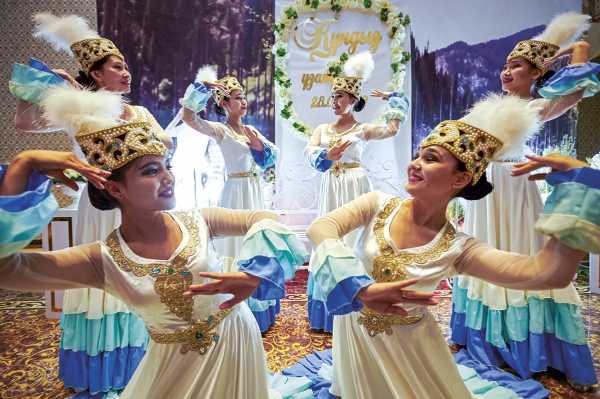 哈萨克斯坦面积多少平方公里