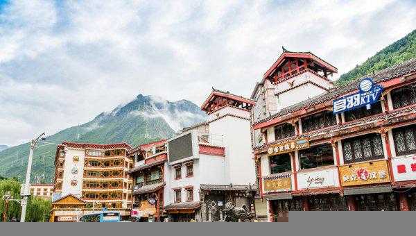 康定海拔多少米