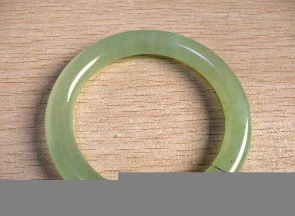 岫玉为什么只卖几十元