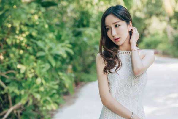 爱情公寓胡一菲是谁扮演的