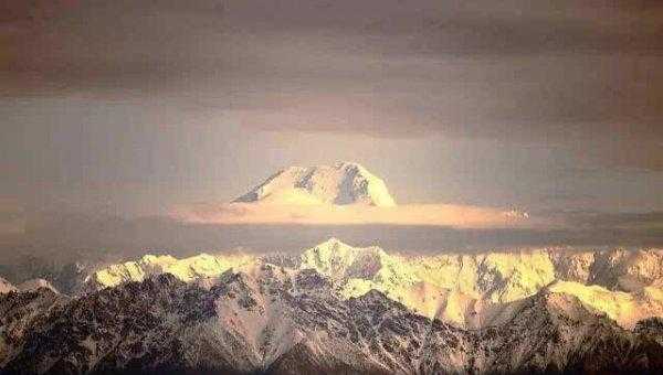 博格达峰海拔多少米